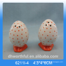 Dots design egg shape ceramic pepper &salt shaker